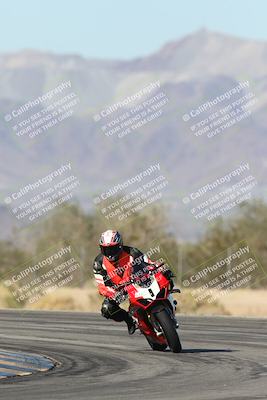 media/Dec-04-2025-Racers Edge (Thu) [[5ebc9f124d]]/3-B Group/1-Session 1 (Turn 7)/